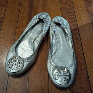 Tory Burch silver flats size (7.5)